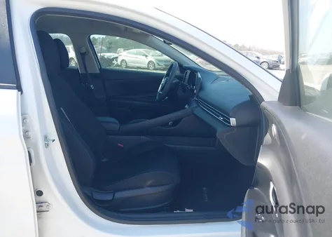 2022 Hyundai Elantra Sel from USA, damaged, VIN 5NPLM4AG2NH063955